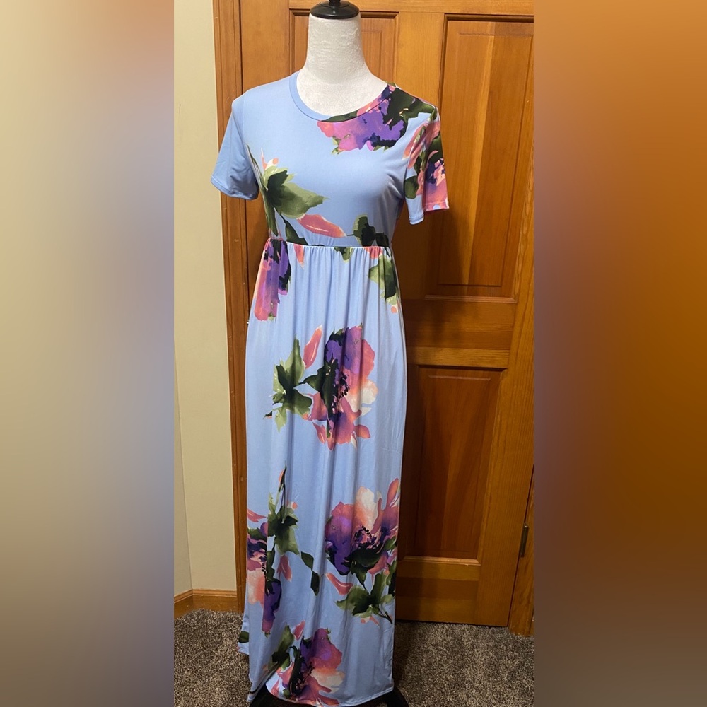 NWOT Bold Floral Maxi Dress With Pockets - Picture 4 of 6